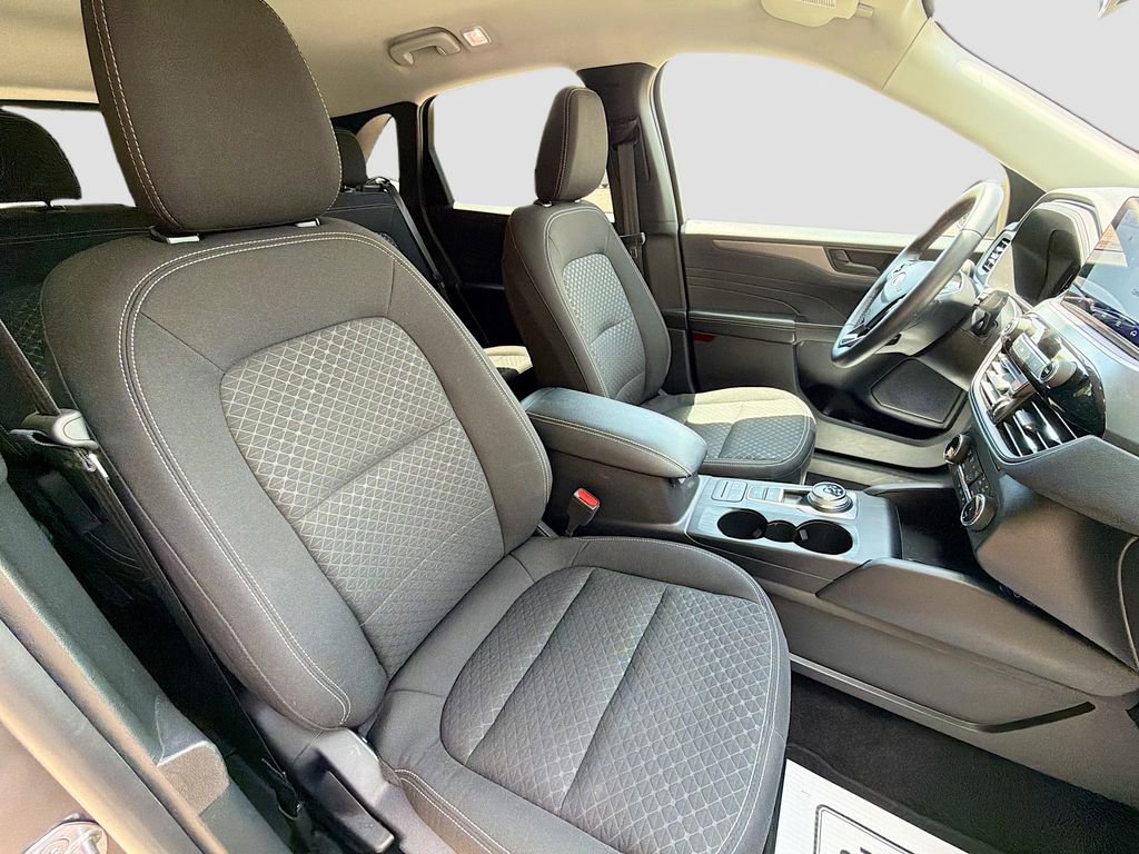 Certified 2024 Ford Escape Active AWD/4WD image 29