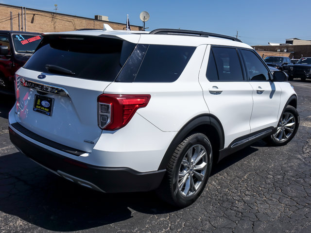 Certified 2020 Ford Explorer XLT w/ Equipment Group 202A AWD/4WD image 8
