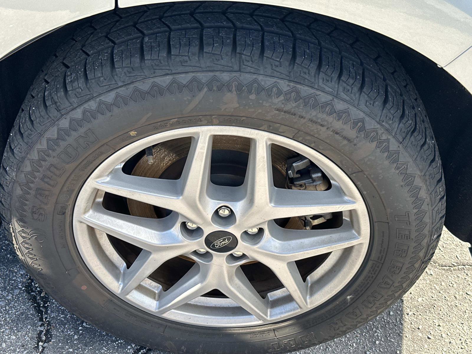 Certified 2024 Ford Edge SEL image 9