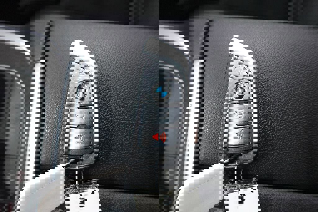 Used 2022 BMW X5 xDrive40i w/ Parking Assistance Package image 33