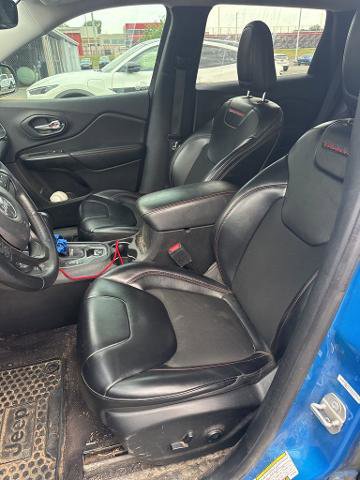 Used 2019 Jeep Cherokee Trailhawk w/ Comfort/Convenience Group image 9