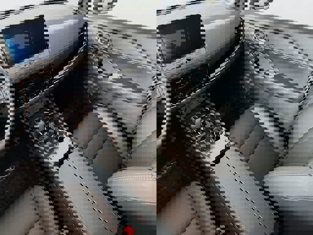 Used 2024 Nissan Rogue SL image 11