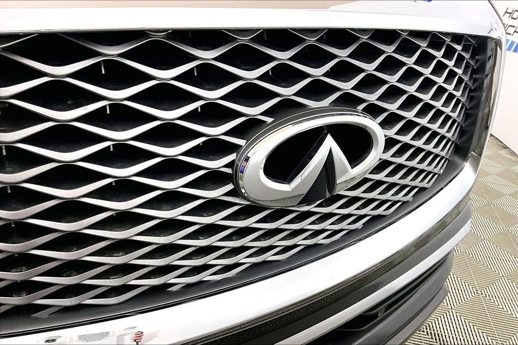 Used 2024 INFINITI QX80 Luxe image 24