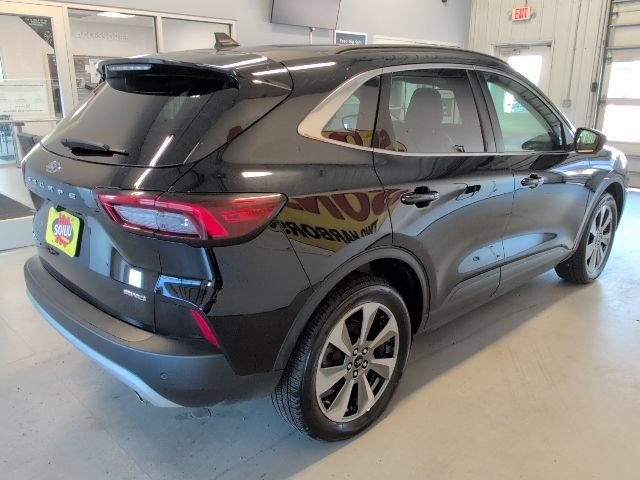 Certified 2024 Ford Escape Platinum AWD/4WD image 5