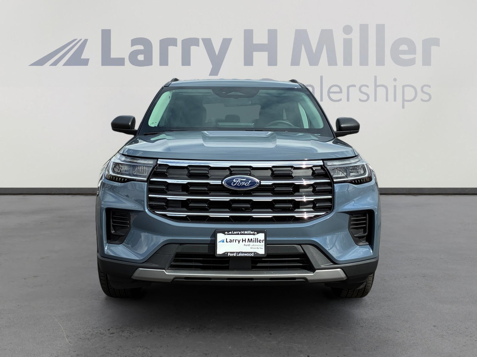 Certified 2025 Ford Explorer Active AWD/4WD image 8