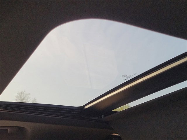 Certified 2020 Ford Explorer XLT w/ Equipment Group 202A image 17