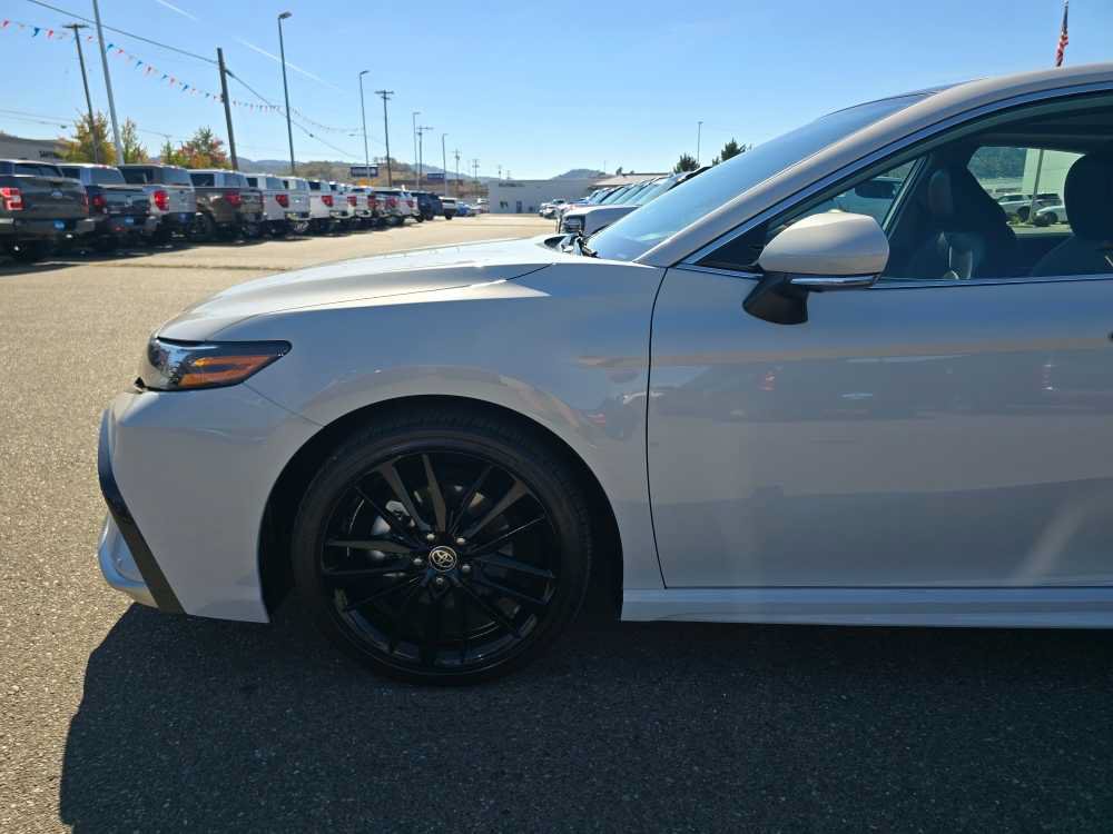 Used 2023 Toyota Camry XSE w/ Navigation Package FWD image 18