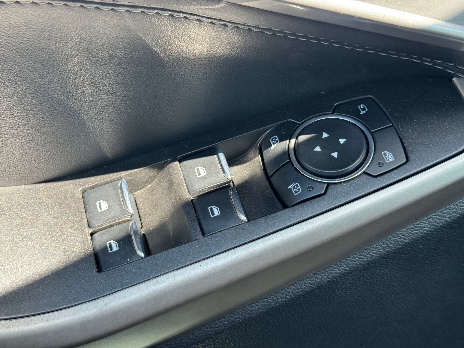 Certified 2023 Ford Explorer Limited RWD image 15