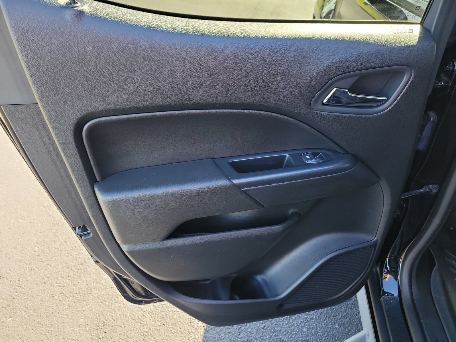 Used 2021 Chevrolet Colorado LT w/ Redline Special Edition RWD image 8