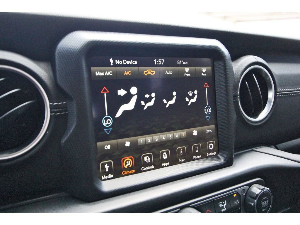 Used 2022 Jeep Gladiator Overland w/ Popular Equipment Package AWD/4WD image 21