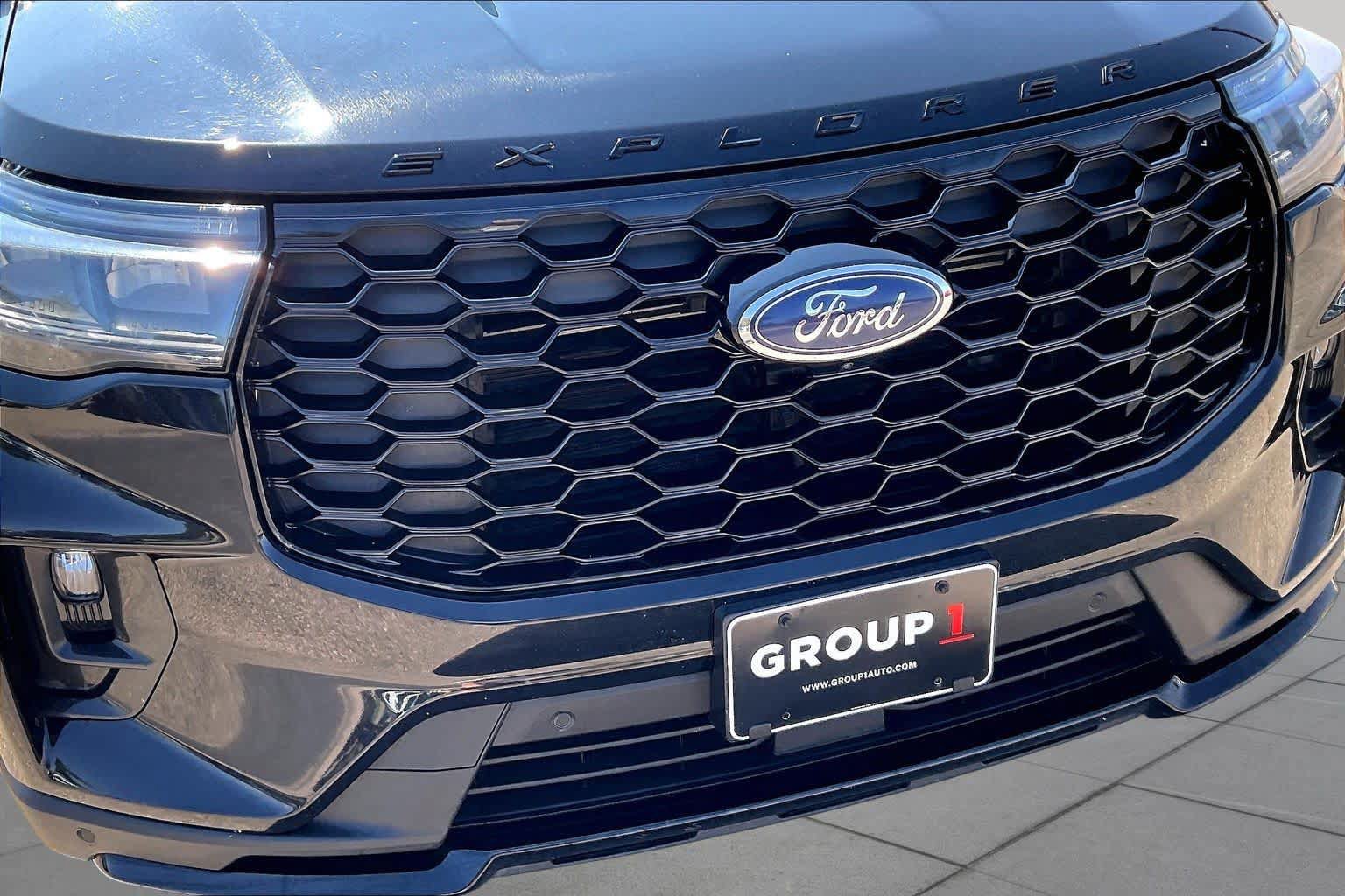 Certified 2025 Ford Explorer ST-Line AWD/4WD image 29