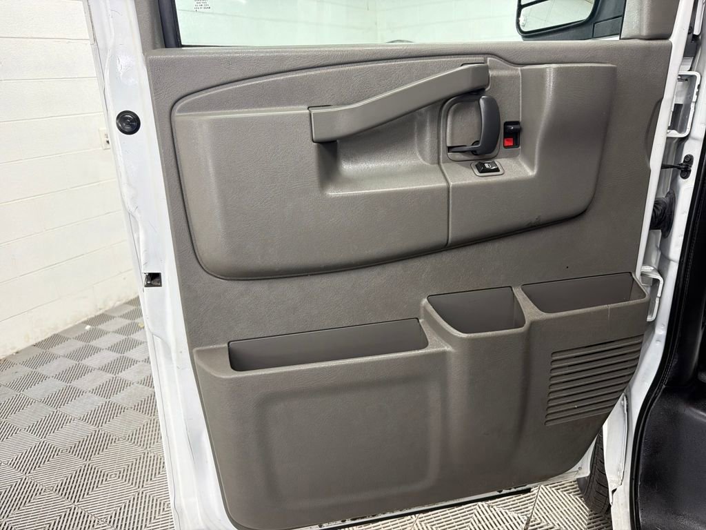 Used 2019 Chevrolet Express 3500 LS image 16