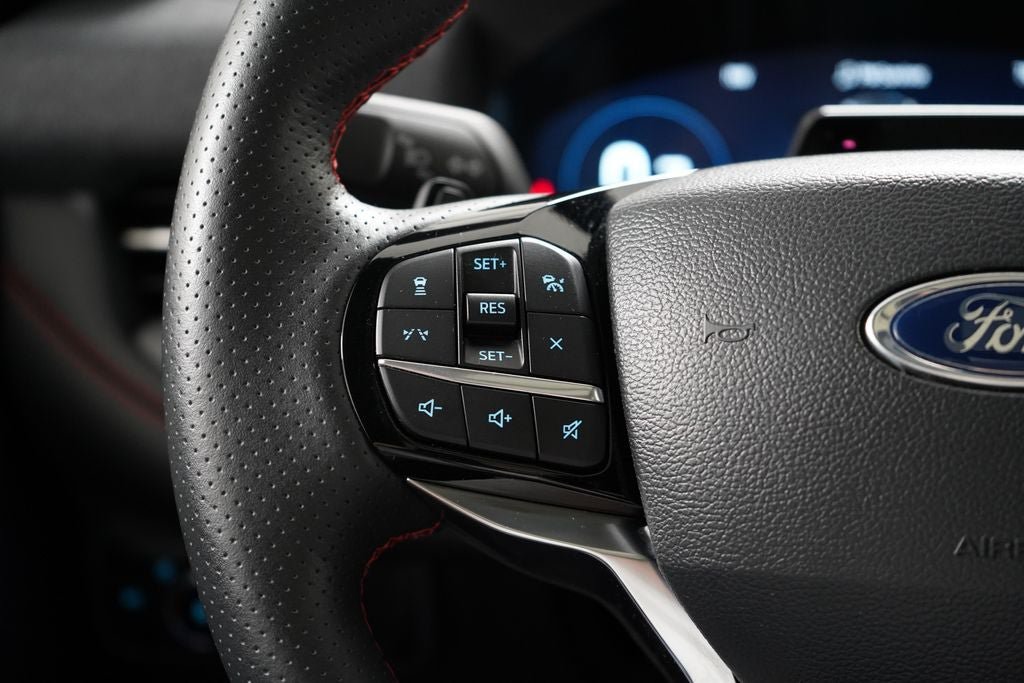 Certified 2025 Ford Explorer ST AWD/4WD image 17