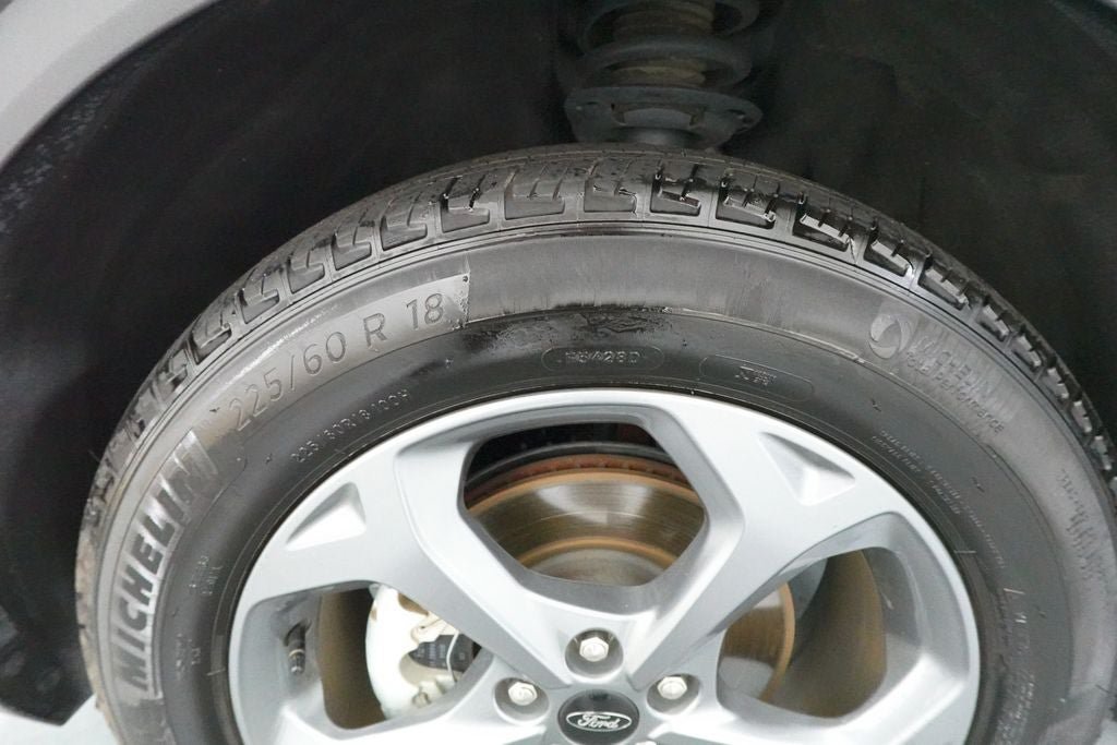 Certified 2025 Ford Escape ST-Line AWD/4WD image 34