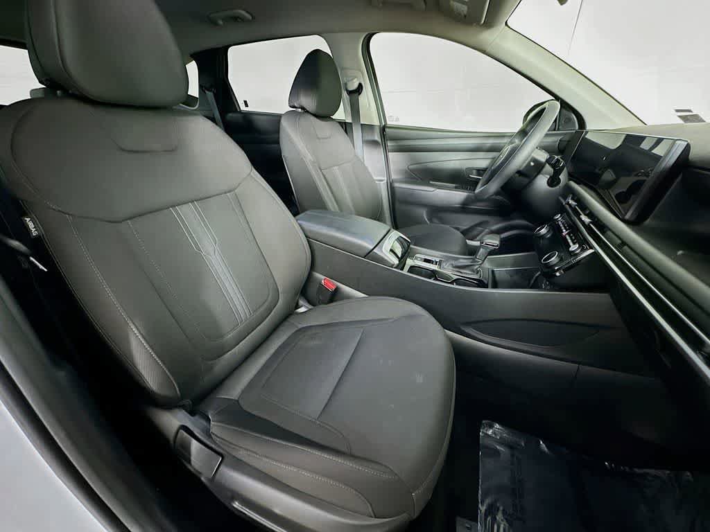 Used 2025 Hyundai Tucson SEL FWD image 18