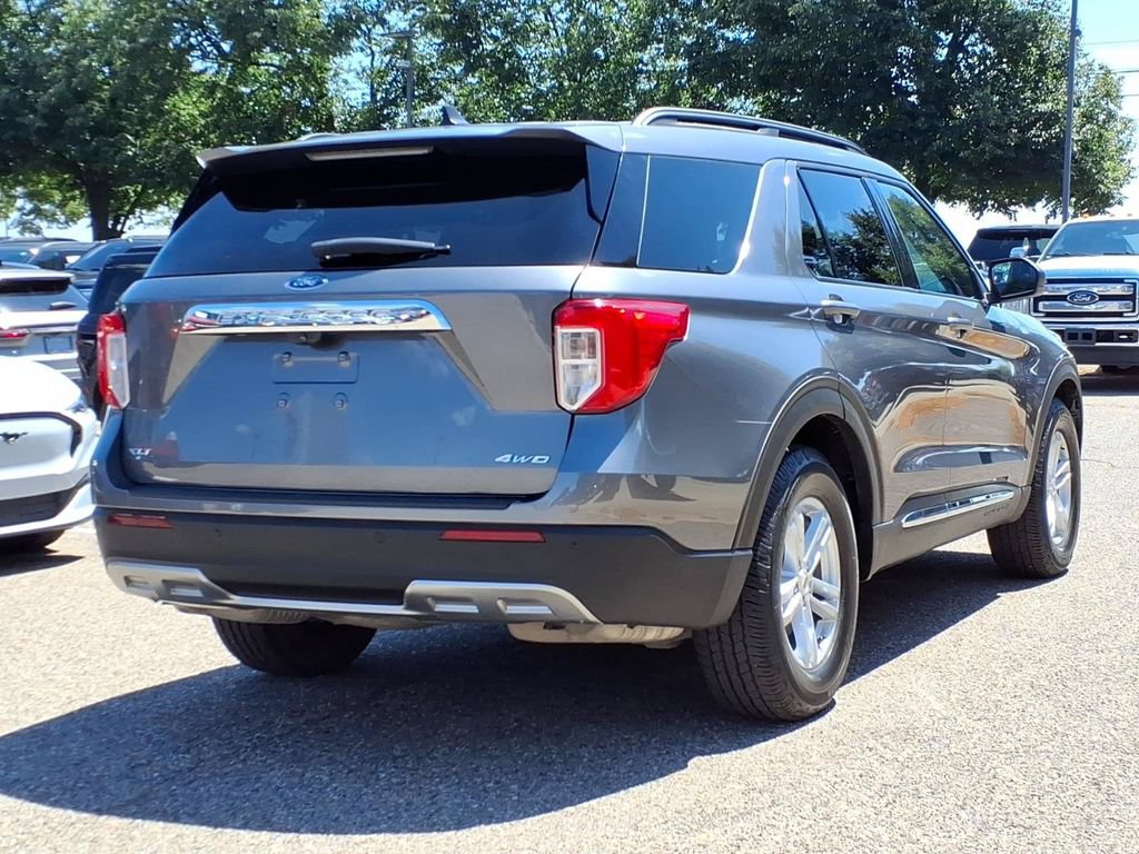 Certified 2021 Ford Explorer XLT w/ Equipment Group 202A AWD/4WD image 4