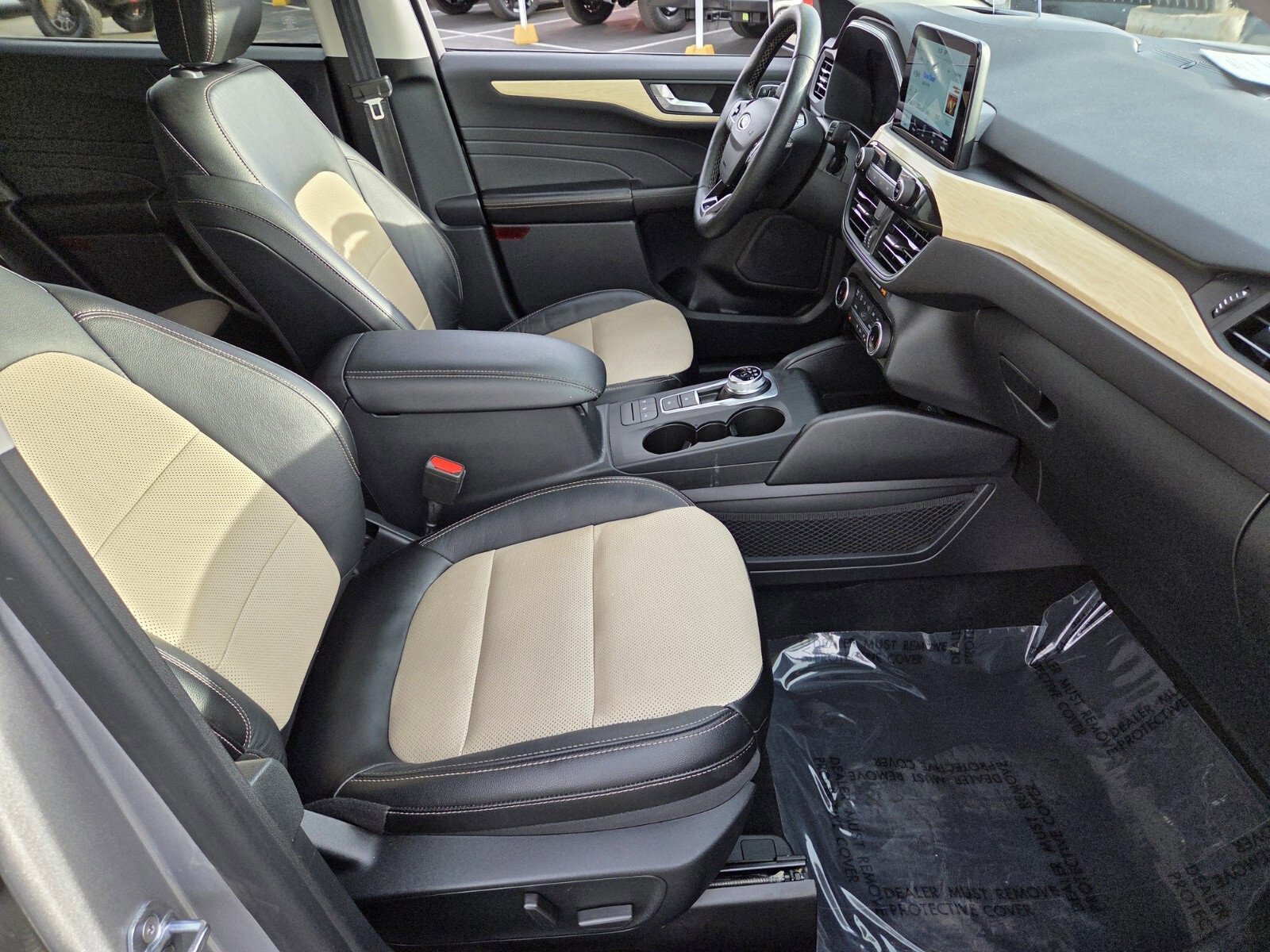 Certified 2022 Ford Escape Titanium w/ Titanium Elite Package image 15