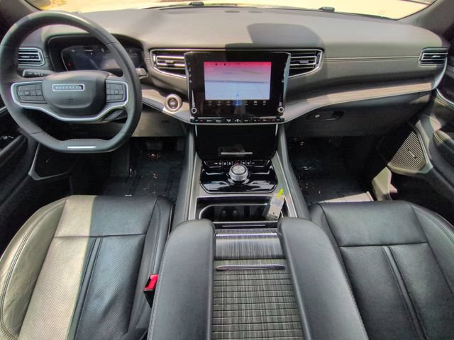 Used 2024 Jeep Wagoneer Series II w/ Flexible Seating Group RWD image 17