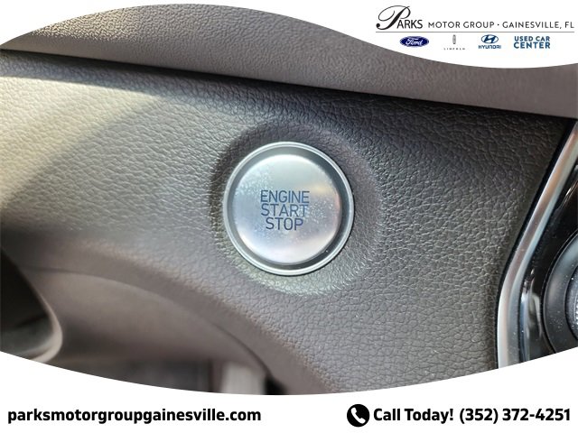 Used 2019 Hyundai Santa Fe FWD image 29