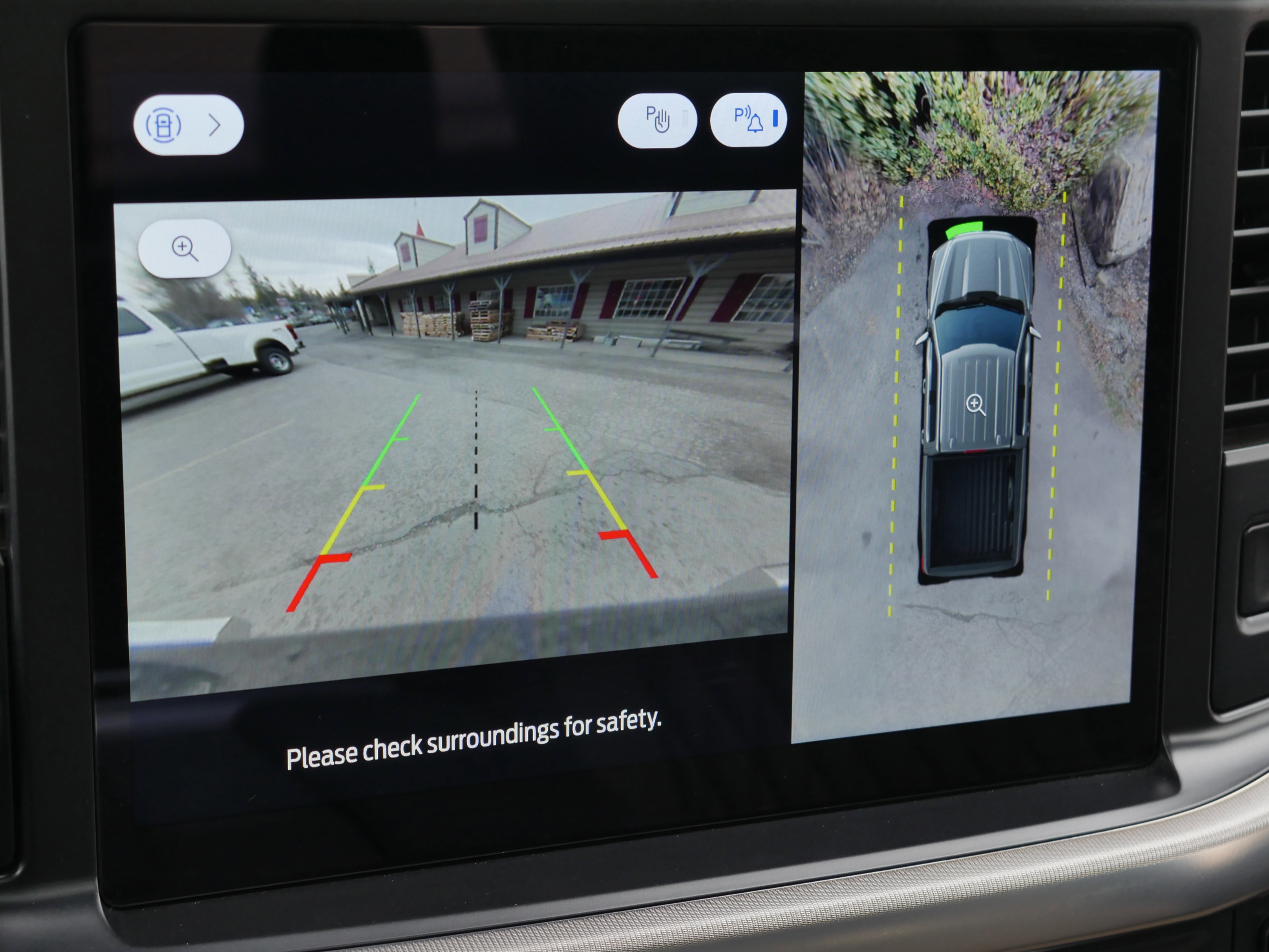 Certified 2025 Ford F150 Platinum w/ Equipment Group 703A Plus image 22