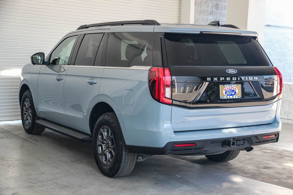 Certified 2025 Ford Expedition Active RWD image 6