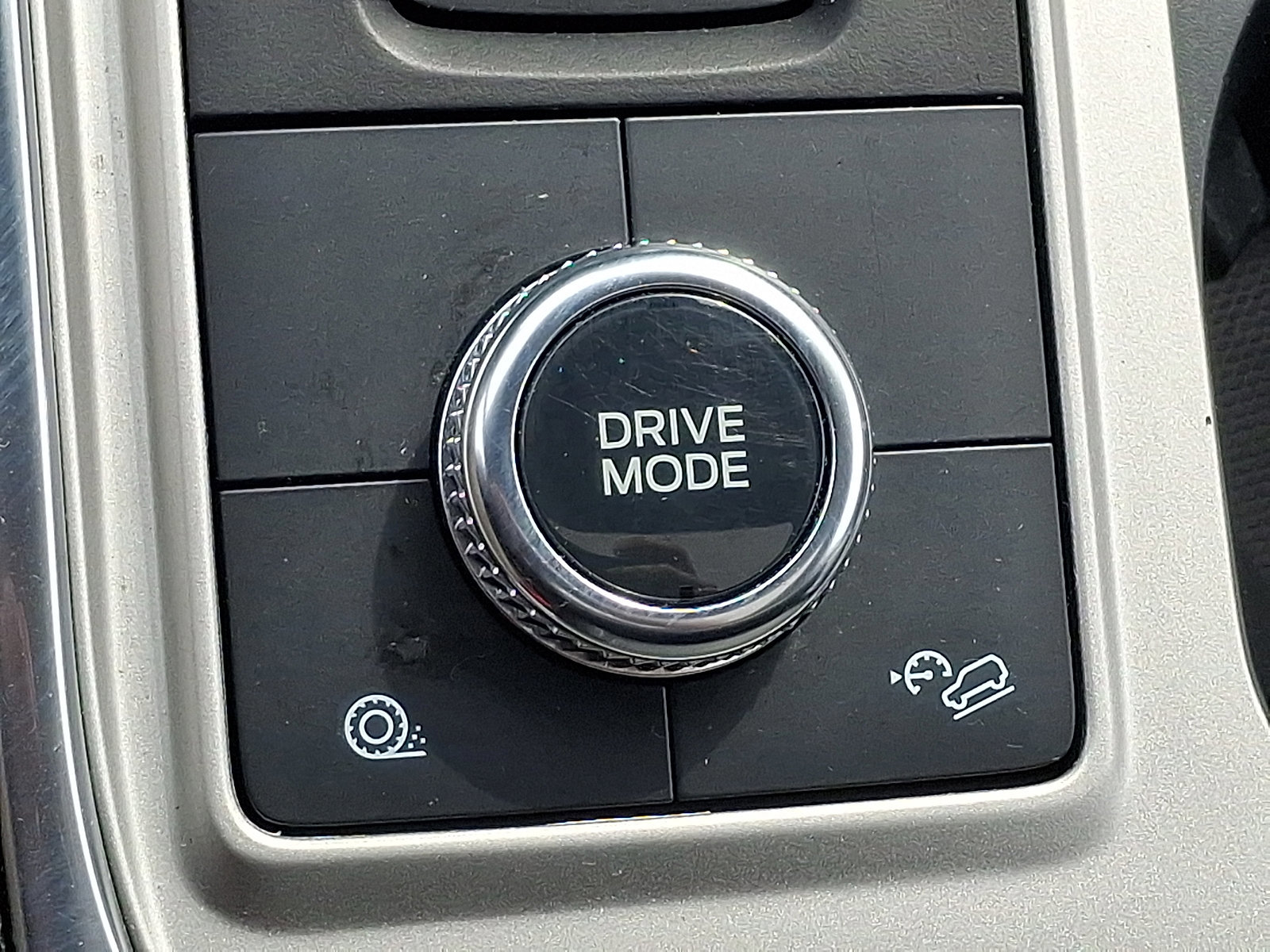 Certified 2023 Ford Explorer Limited w/ Limited Technology Package image 27