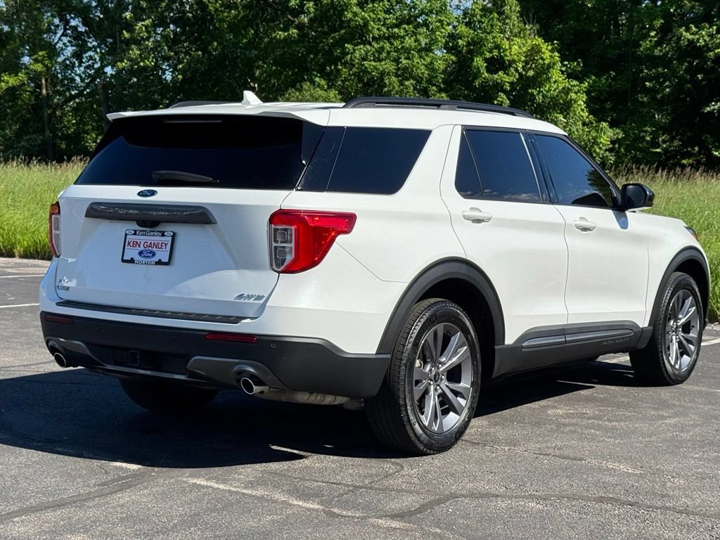 Certified 2023 Ford Explorer XLT w/ Equipment Group 202A AWD/4WD image 9