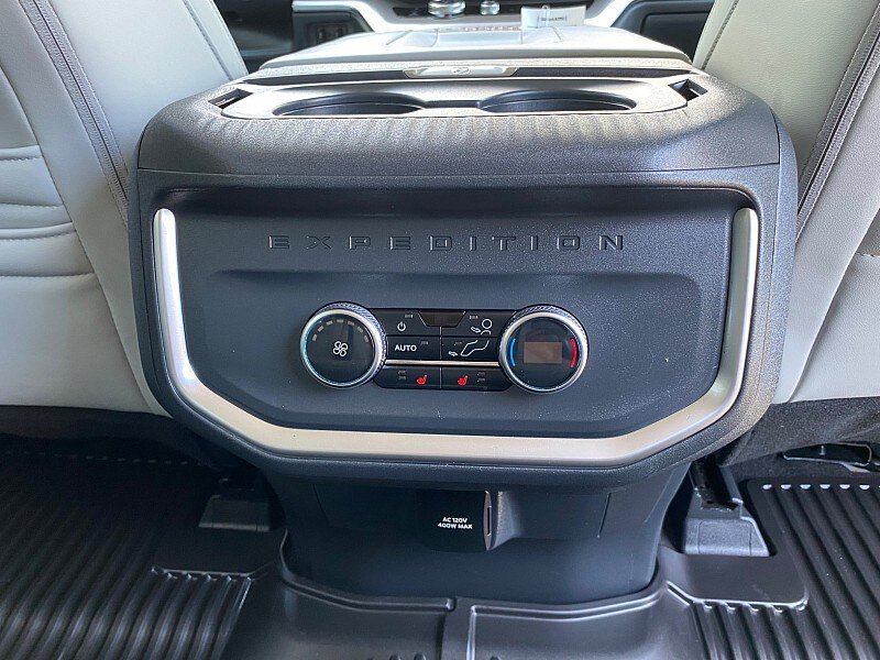 Certified 2025 Ford Expedition Platinum AWD/4WD image 39