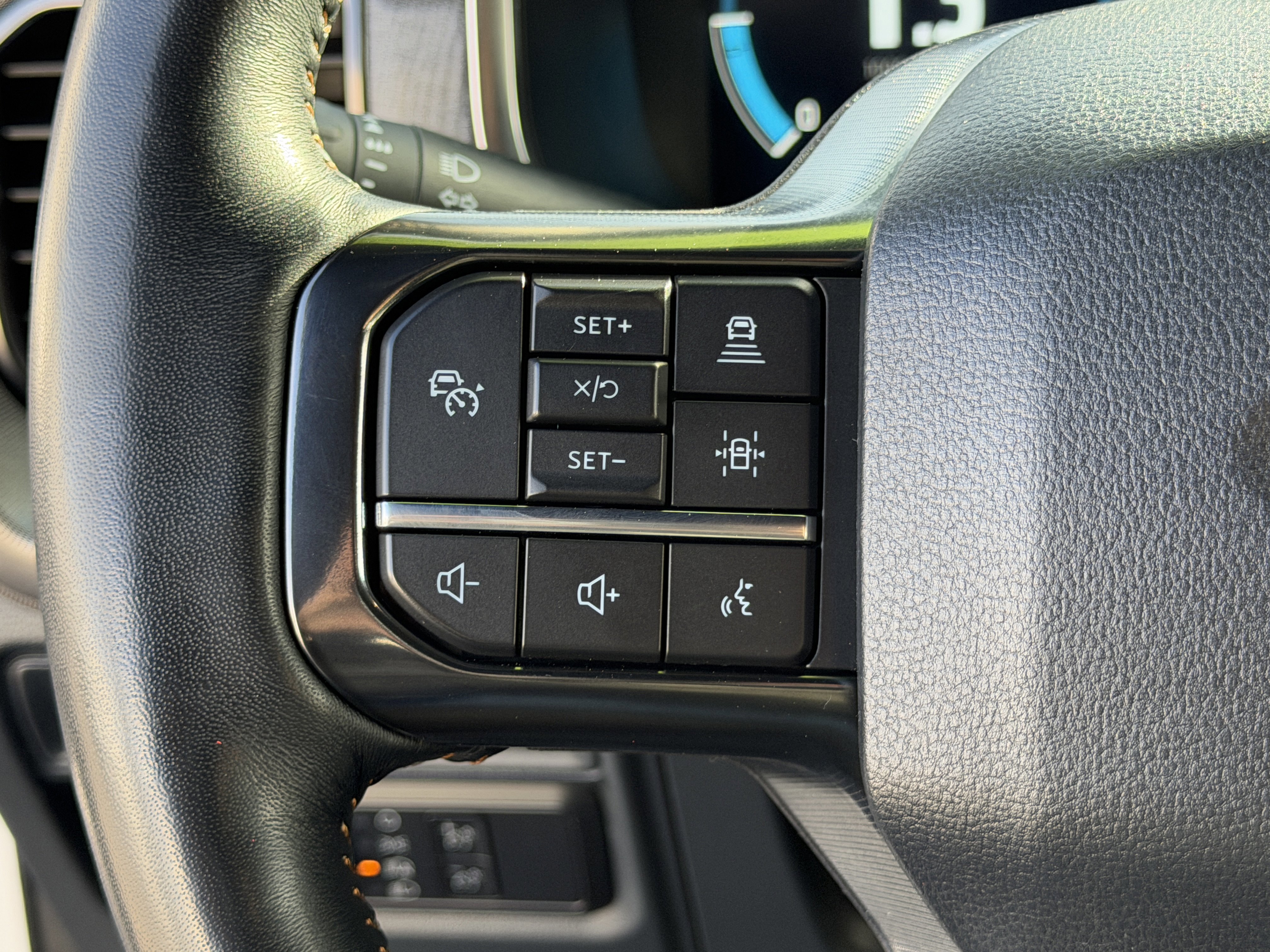 Certified 2022 Ford F150 Platinum w/ Equipment Group 701A High image 15