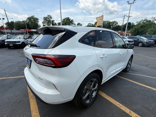 Certified 2024 Ford Escape ST-Line w/ Tech Pack #1 AWD/4WD image 10