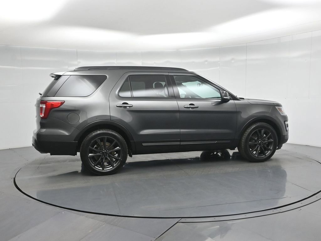 Certified 2017 Ford Explorer XLT w/ Equipment Group 202A image 16