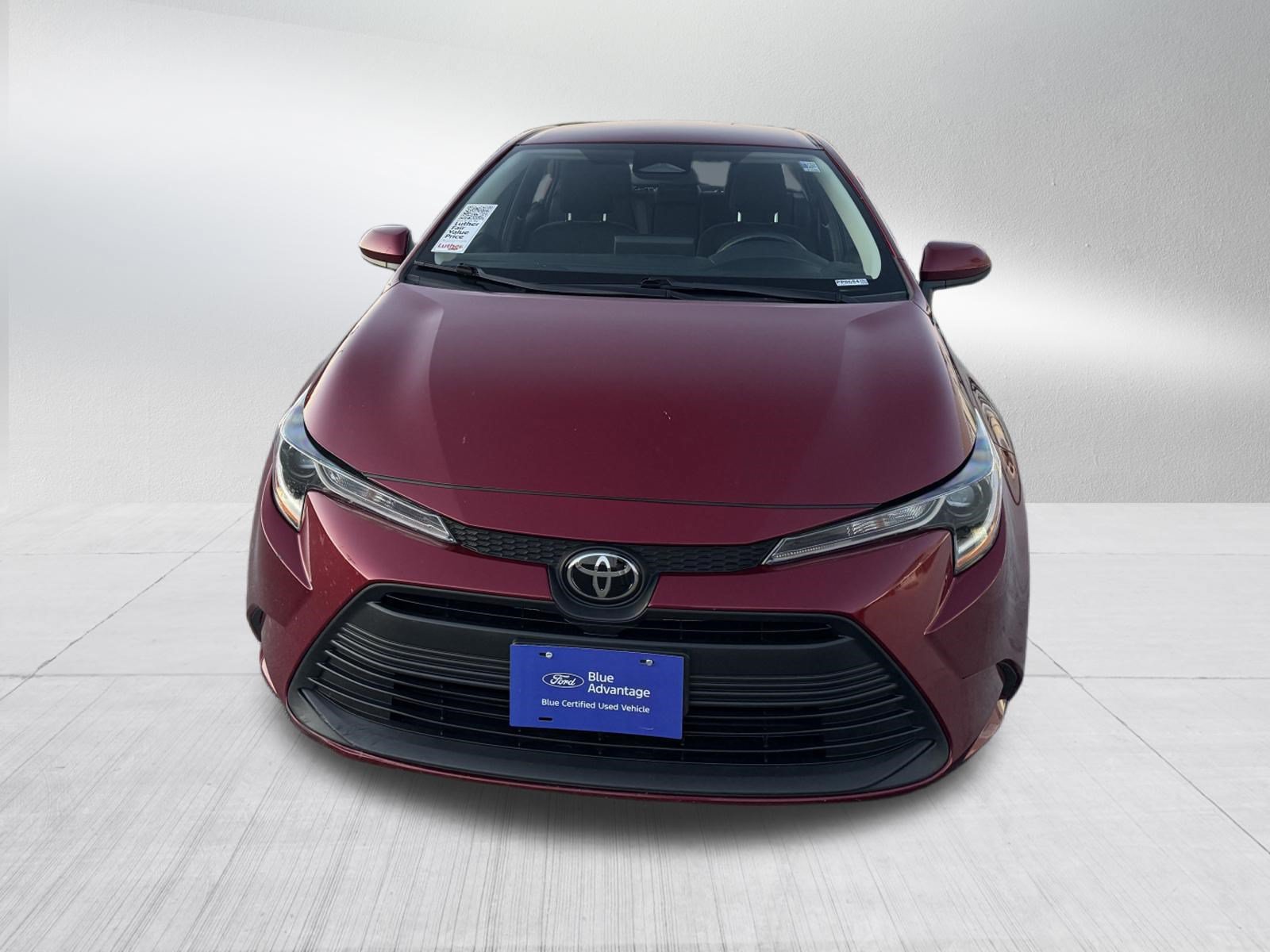 Used 2025 Toyota Corolla LE FWD image 2