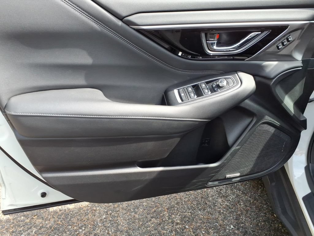 Used 2023 Subaru Outback Limited AWD/4WD image 17