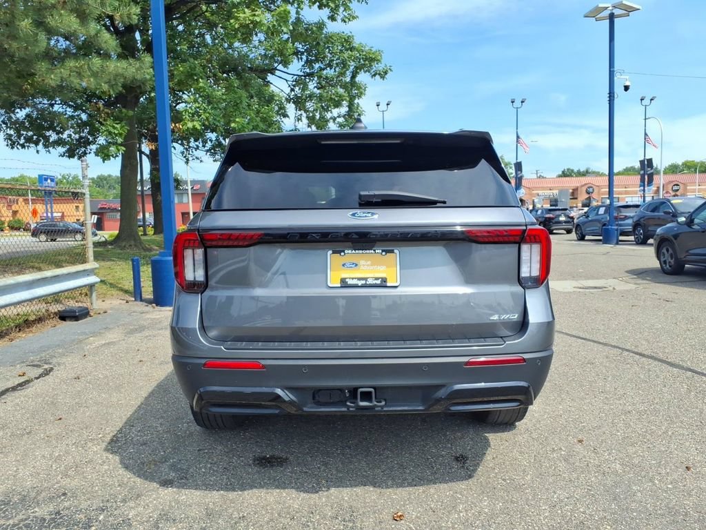 Certified 2025 Ford Explorer ST-Line AWD/4WD image 8