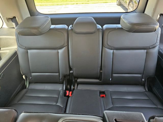 Certified 2025 Ford Expedition Active AWD/4WD image 30