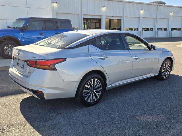 Used 2023 Nissan Altima 2.5 SV AWD/4WD image 5