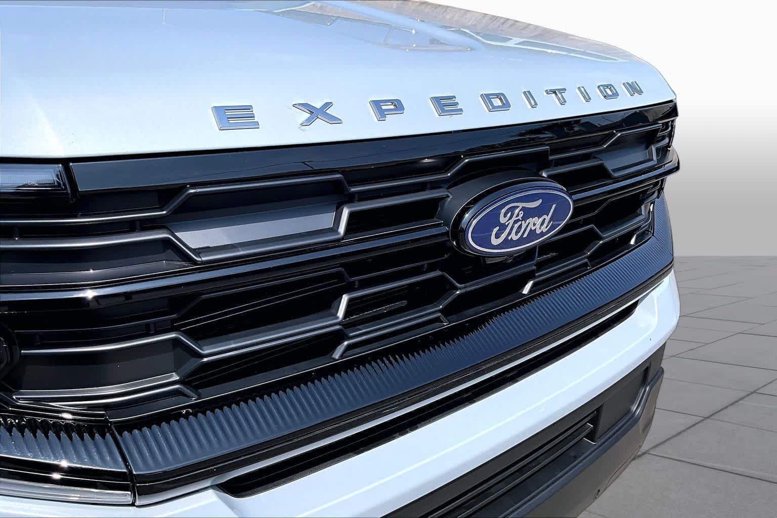 Certified 2025 Ford Expedition Active RWD image 30