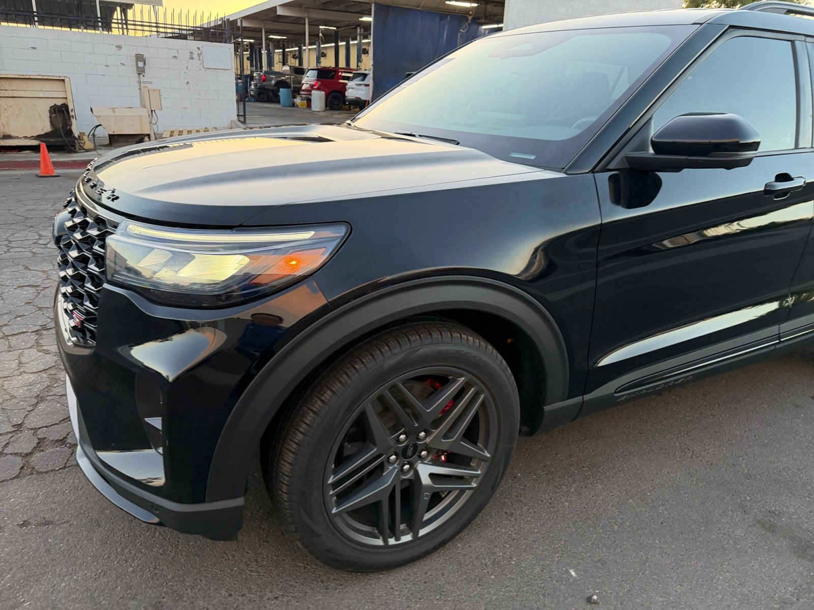 Certified 2025 Ford Explorer ST AWD/4WD image 10