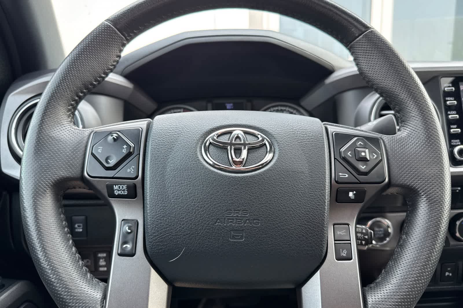 Used 2020 Toyota Tacoma TRD Sport w/ TRD Premium Sport Package AWD/4WD image 23