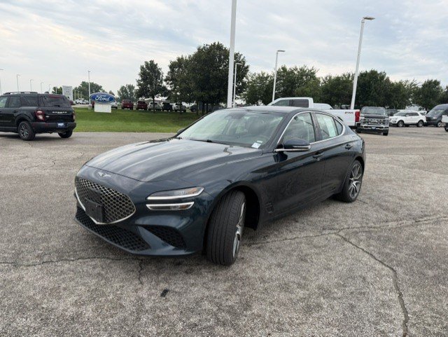 Used 2025 Genesis G70 2.5T AWD/4WD image 3