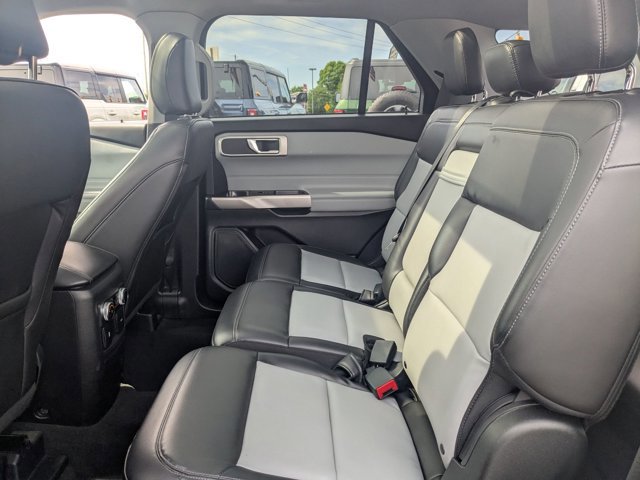 Certified 2022 Ford Explorer XLT w/ Equipment Group 202A AWD/4WD image 29