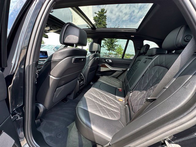 Used 2025 BMW X5 xDrive40i AWD/4WD image 16