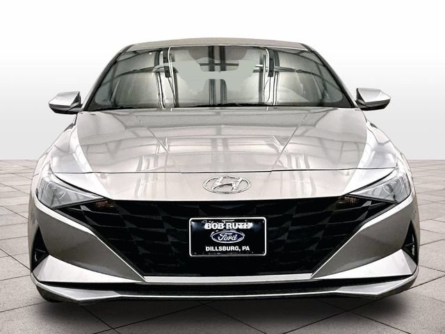 Used 2023 Hyundai Elantra SEL w/ Convenience Package FWD image 3