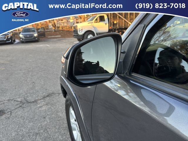 Used 2021 Toyota 4Runner SR5 image 12