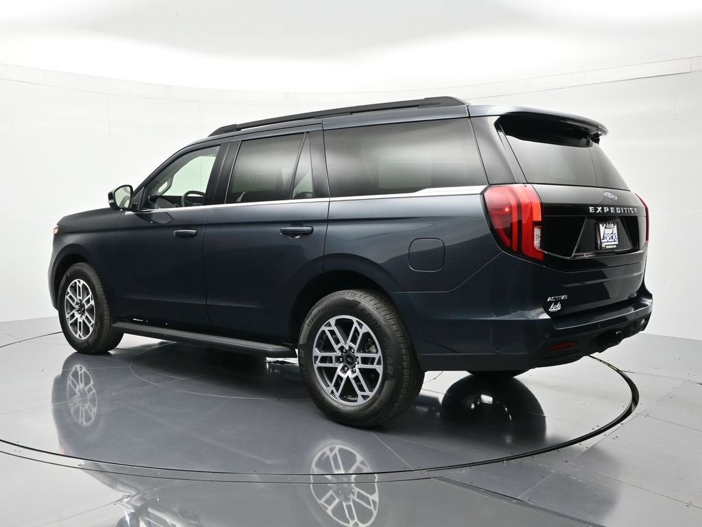 Certified 2025 Ford Expedition Active image 7