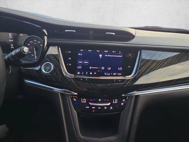 Used 2022 Cadillac XT6 Premium Luxury w/ LPO, ONYX Package FWD image 14