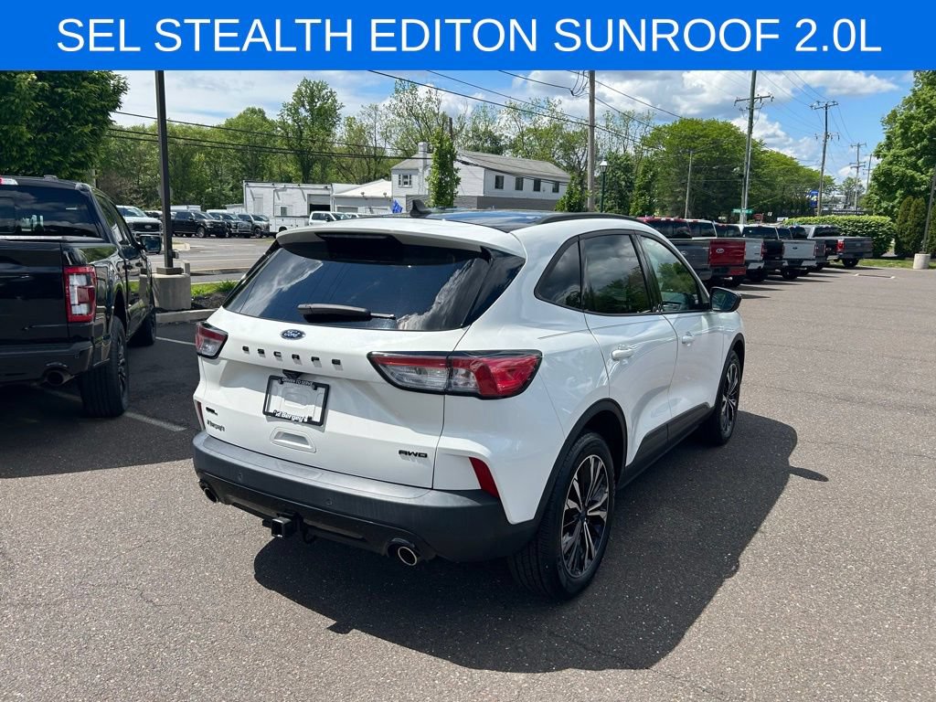 Certified 2022 Ford Escape SEL w/ SEL Stealth AWD Package image 5