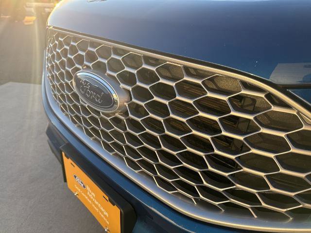 Certified 2024 Ford Edge SEL image 9