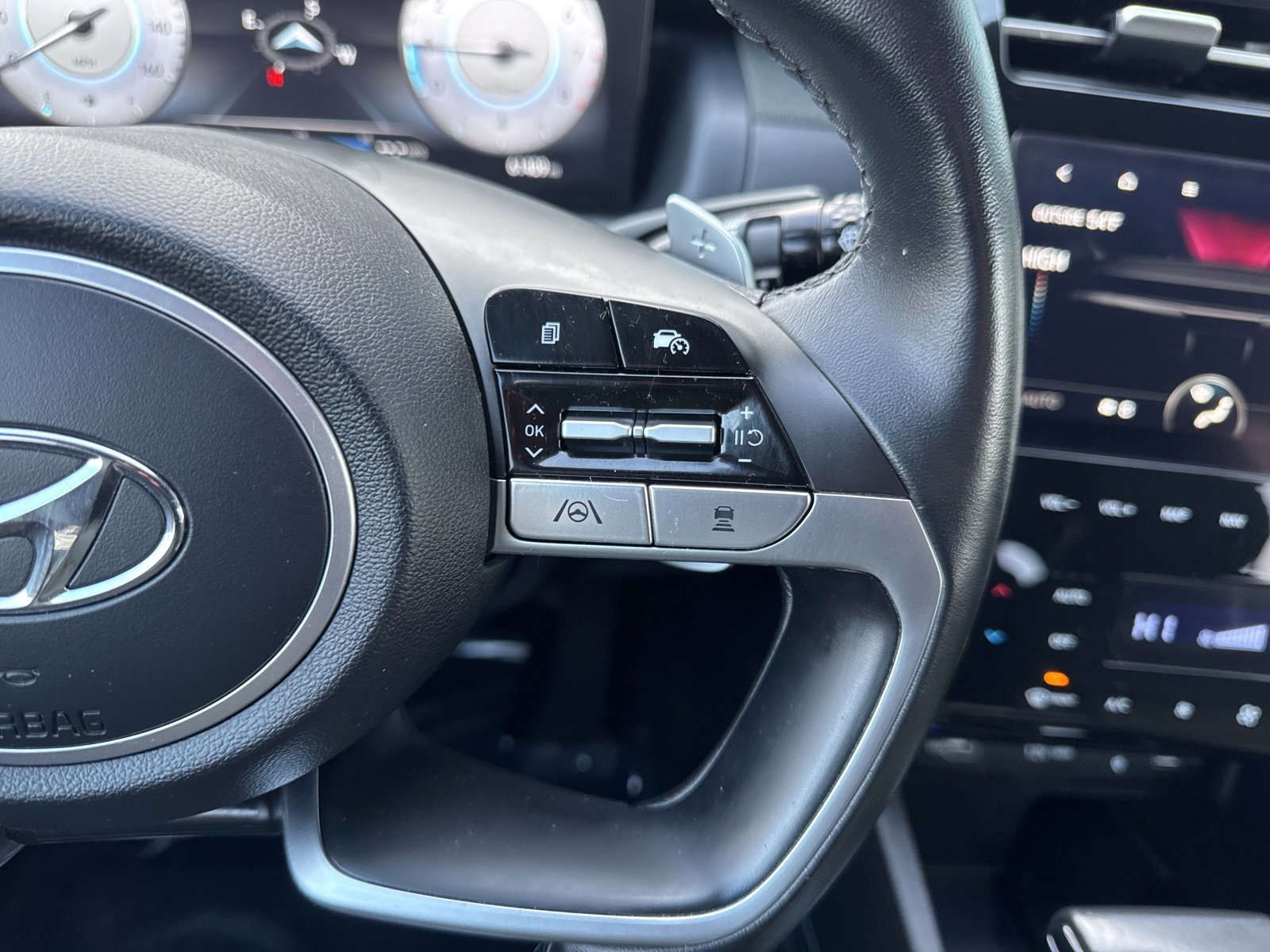 Used 2023 Hyundai Santa Cruz Limited image 27