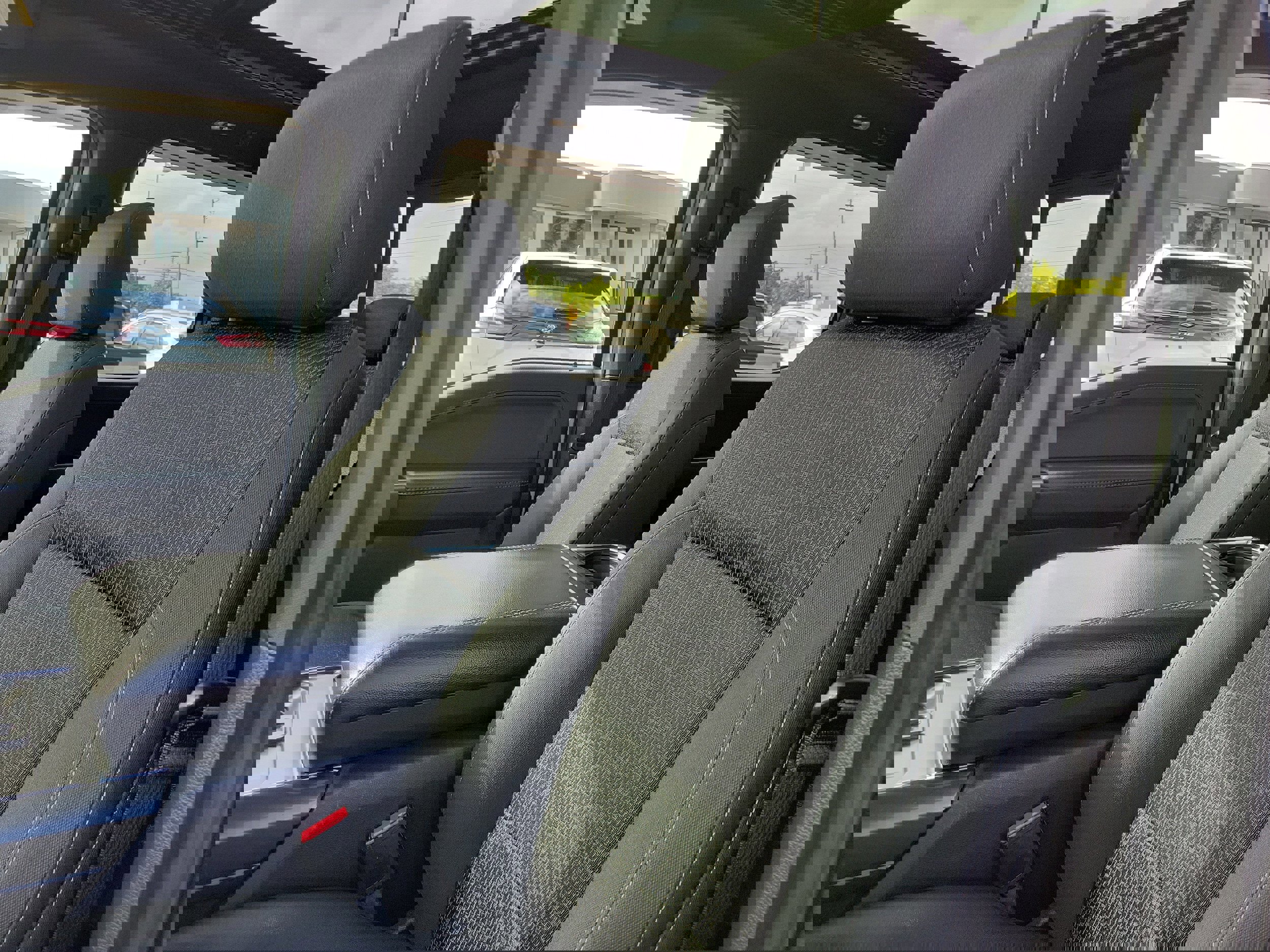 Certified 2022 Ford F150 XLT w/ Equipment Group 302A High image 21